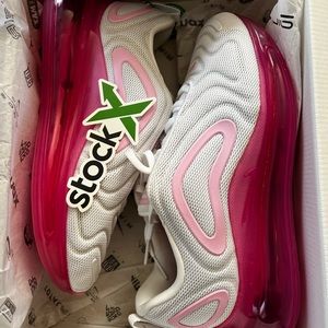 Woman Air Max 720
